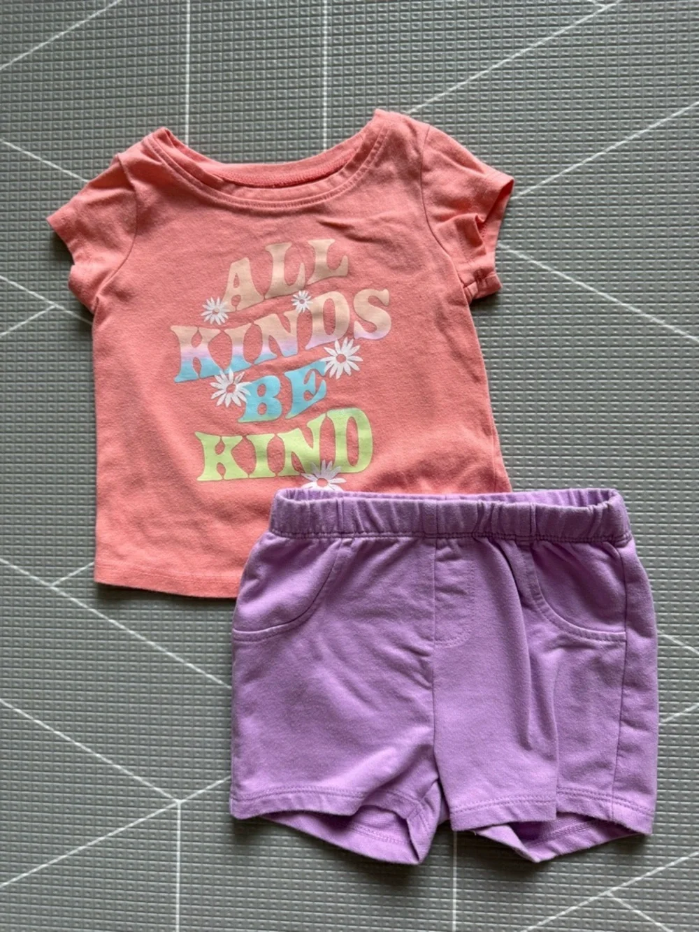Pekkle|Baby girl summer set,Peach 'Kind' Tee & Lilac Lounge Shorts Set•••12M